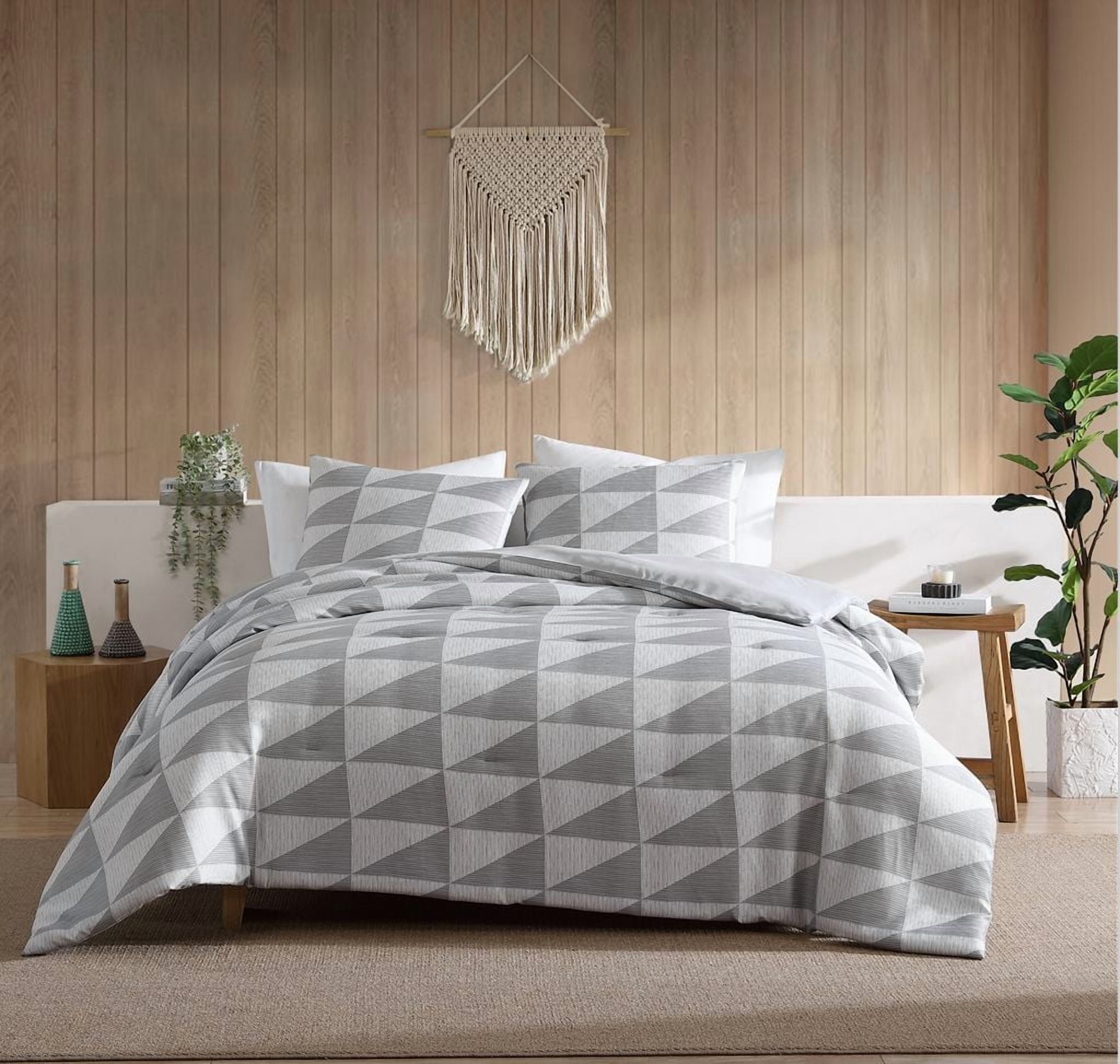 SOCIAL STANDARD by SANCTUARY 3 Piece Printed Comforter Set, Wrinkle Resistant, Eco Friendly and Easy Care