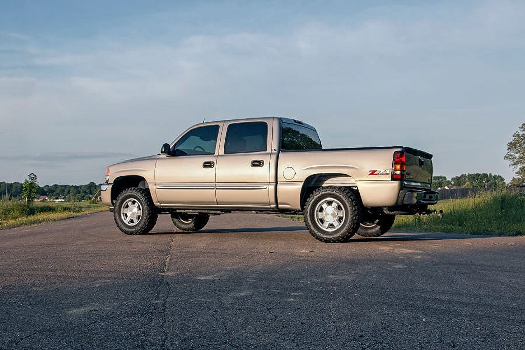 Rough Country 1.5-2" M1 Leveling Lift Kit for 1999-2006 Chevy/GMC 1500 - 28340