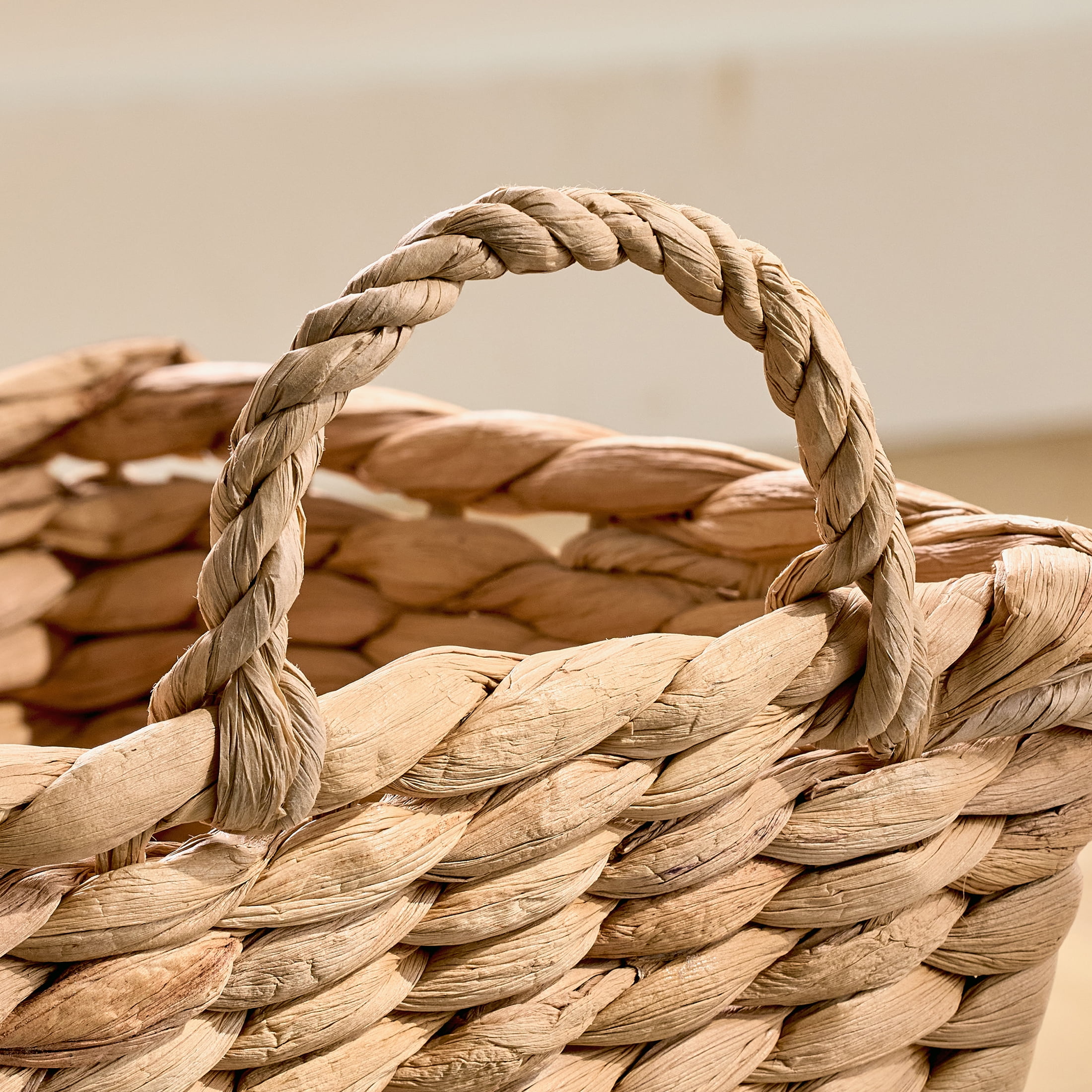 Better Homes & Gardens Water Hyacinth Tapered Basket with Loop Handles, 9 in