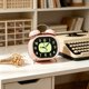 thumbnail image 5 of Reloj despertador clásico curvo con esfera visible de baja luz, a pilas, disponible en múltiples colores, diseño compacto para uso en dormitorio, escritorio, oficina, residencia estudiantil y hogar., 5 of 6