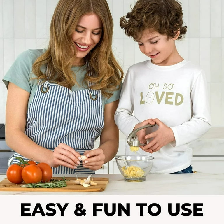 Zulay Kitchen Premium Garlic Press Set - Soft, Easy-Squeeze Ergonomic  Handle with Silicone Garlic Peeler & Cleaning Brush - 3-Piece Garlic Mincer  Tool