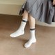 thumbnail image 3 of Nuevos calcetines para niños bordados en blanco y negro calcetines femeninos antibacterianos y desodorantes Academia de algodón para mujeres (4 pares), 3 of 5
