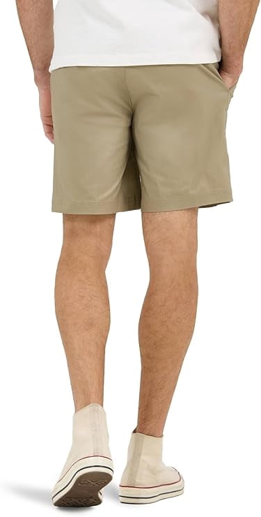 Lee Men's Extreme Motion Flat Front 7" Short (29-42)