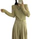 thumbnail image 5 of Ropa de mujer de moda 2024 Otoño e invierno nuevo estilo de nicho diseño de cadena informal agujero de cintura alta suéter de punto corto para mujer, 5 of 5