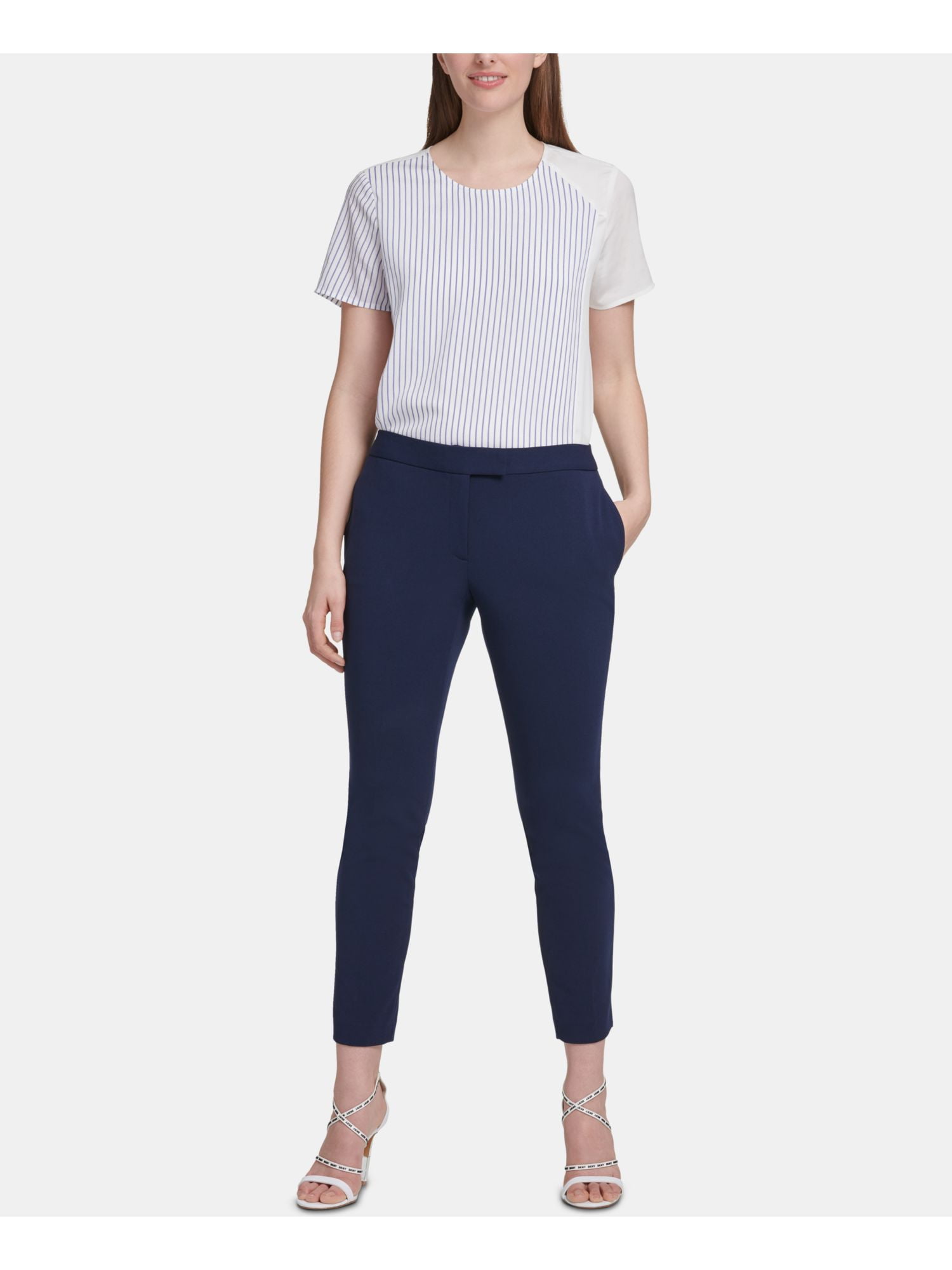 can you wear leggings working at walmart pharmacy