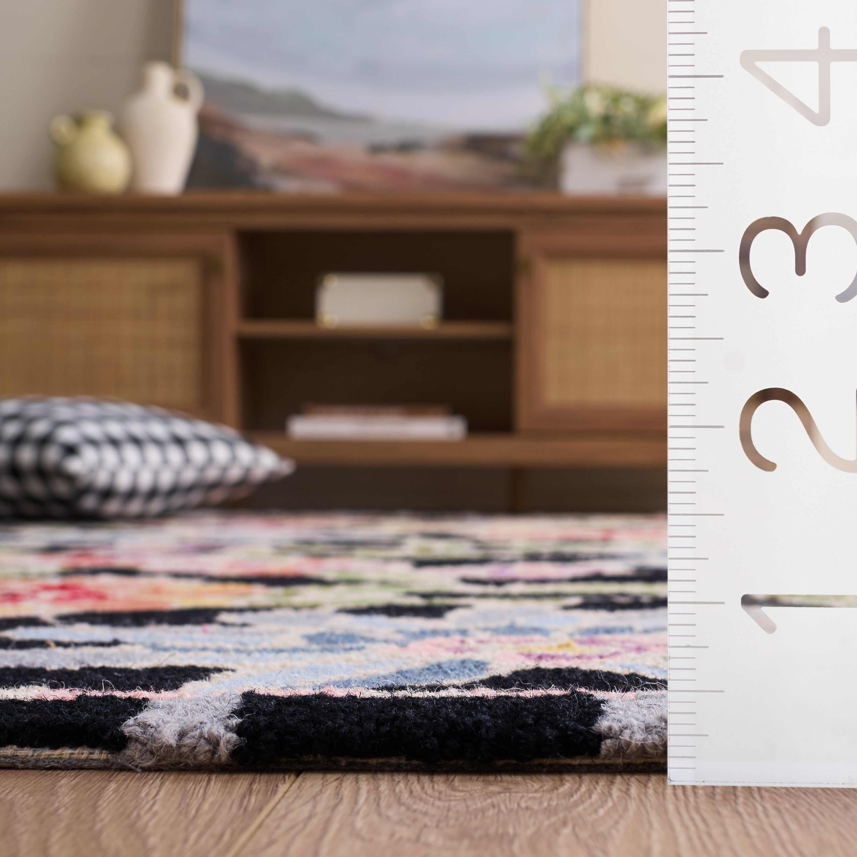 Safavieh Chelsea Endika Floral Area Rug, Black, 5'3" x 8'3"