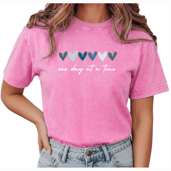 Giffimy Women's Pink One Day At A Time Tee Vintage Washed T-Shirt Short Sleeve Relaxed Fit Top