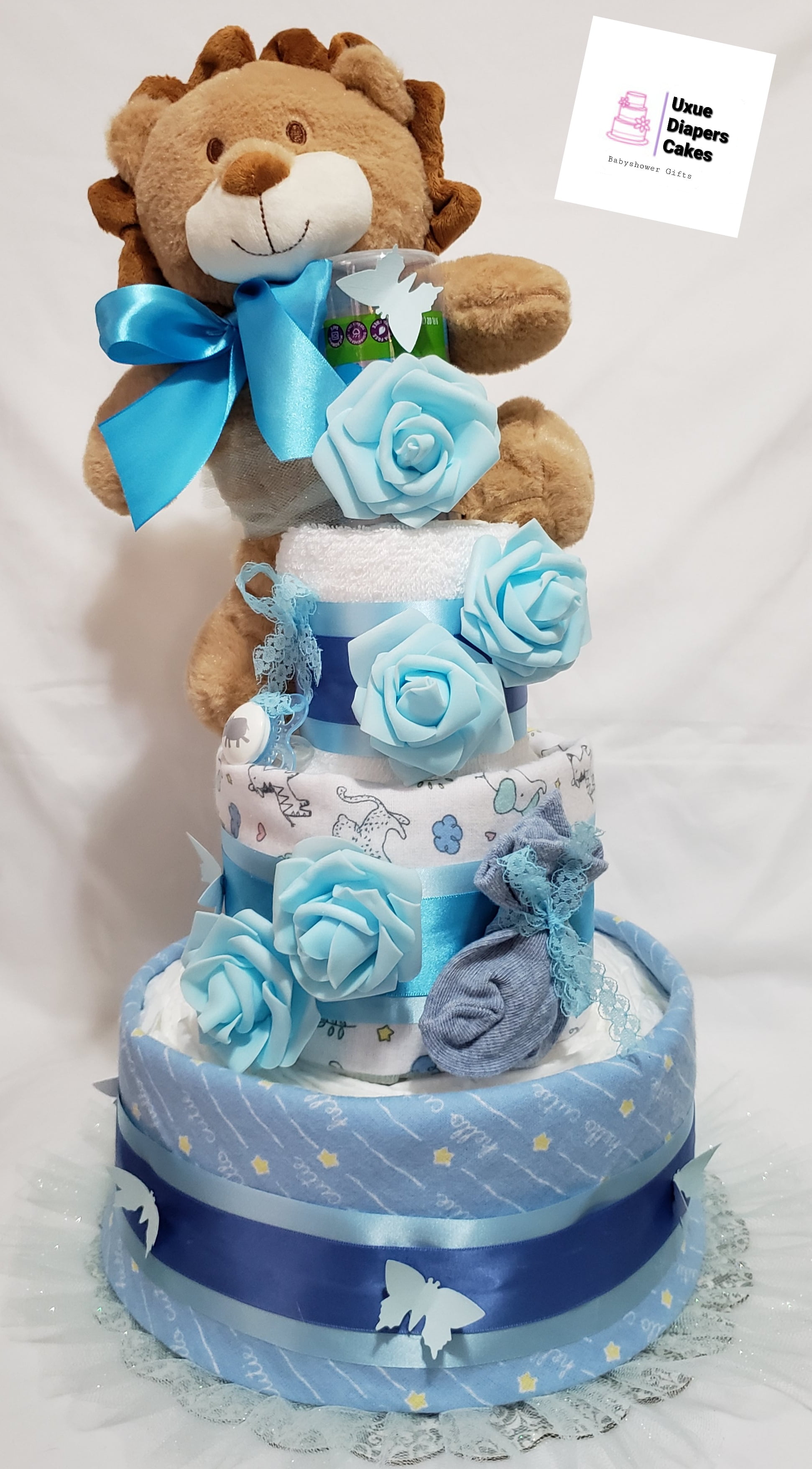 cake made of diapers