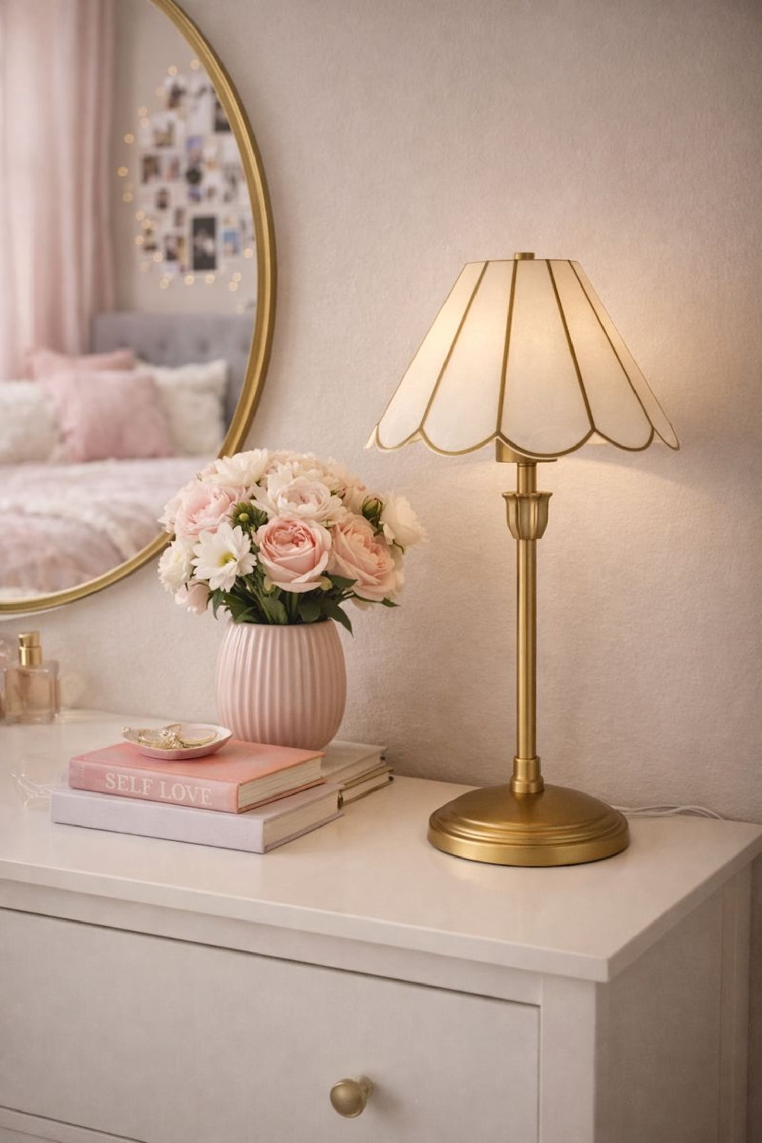 Home Decor Collection Capiz Scalloped Glass Table Lamp, Gold Finish, 19"H