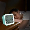 thumbnail image 4 of Niños Estudiante Reloj despertador Mesita de noche LCD Reloj electrónico silencioso digital con pantalla de retroiluminación de temperatura Inevent HA001287-01B, 4 of 6