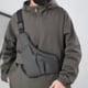 thumbnail image 1 of Bolso bandolera pequeño, cruzado, de hombro o pecho, con una sola correa. Ideal para hombres, mujeres y niños., 1 of 7