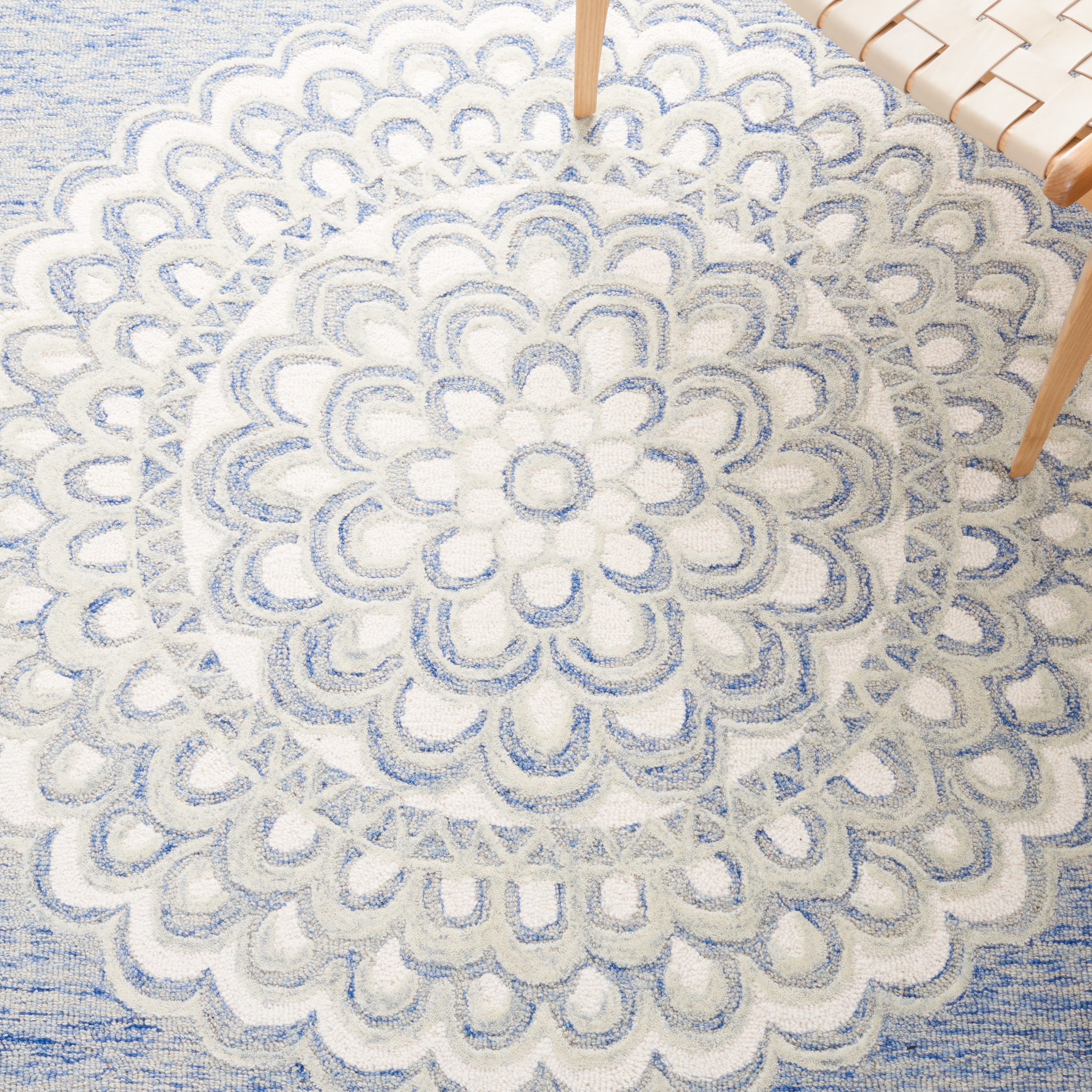 SAFAVIEH Metro Denholm Medallion Runner Rug, Blue/Ivory, 2'3" x 8'