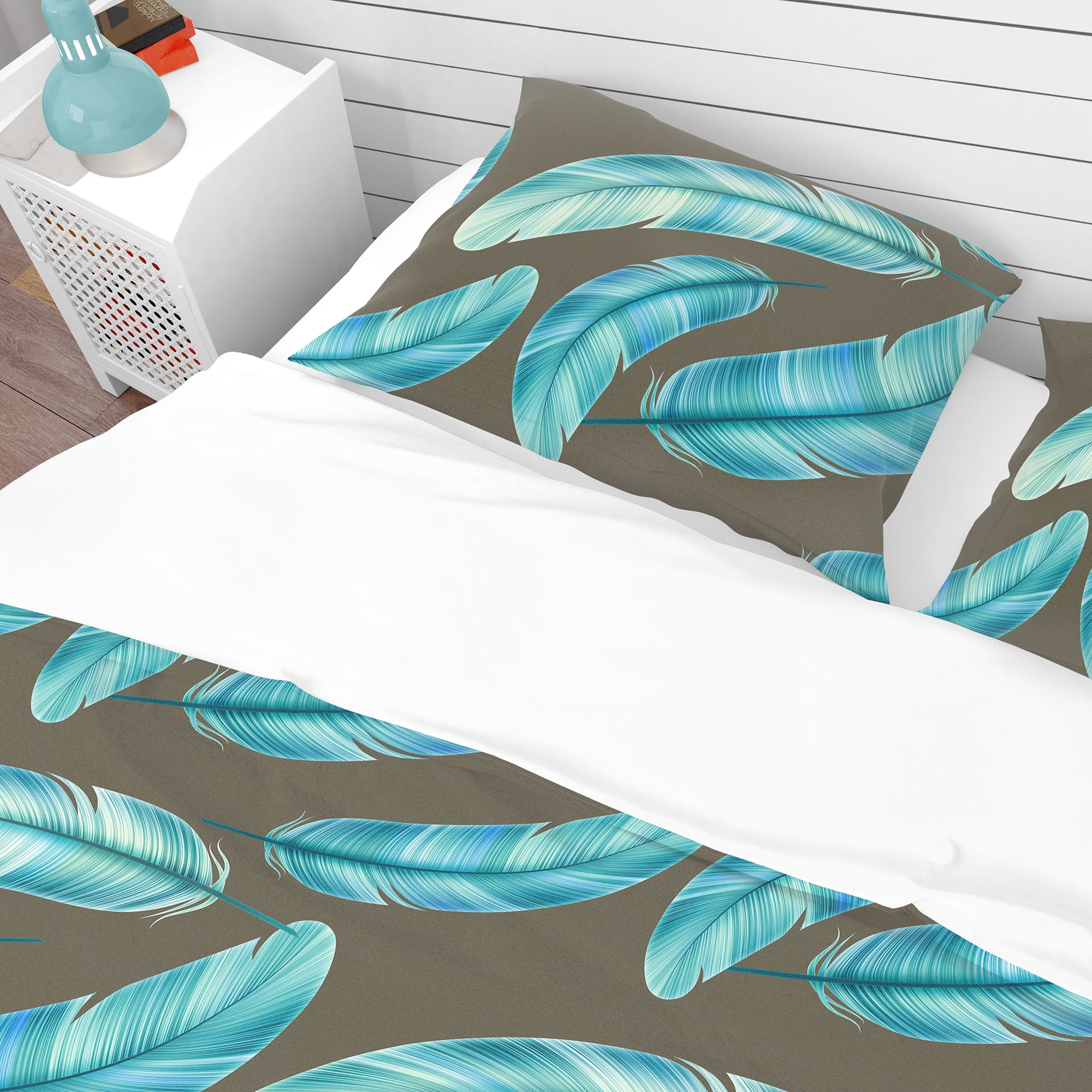 Designart 'Pattern with Colorful Feathers' Southwestern Duvet Cover Set