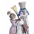 thumbnail image 4 of LLADR Figurine de l'Homme des Neiges, 4 of 4
