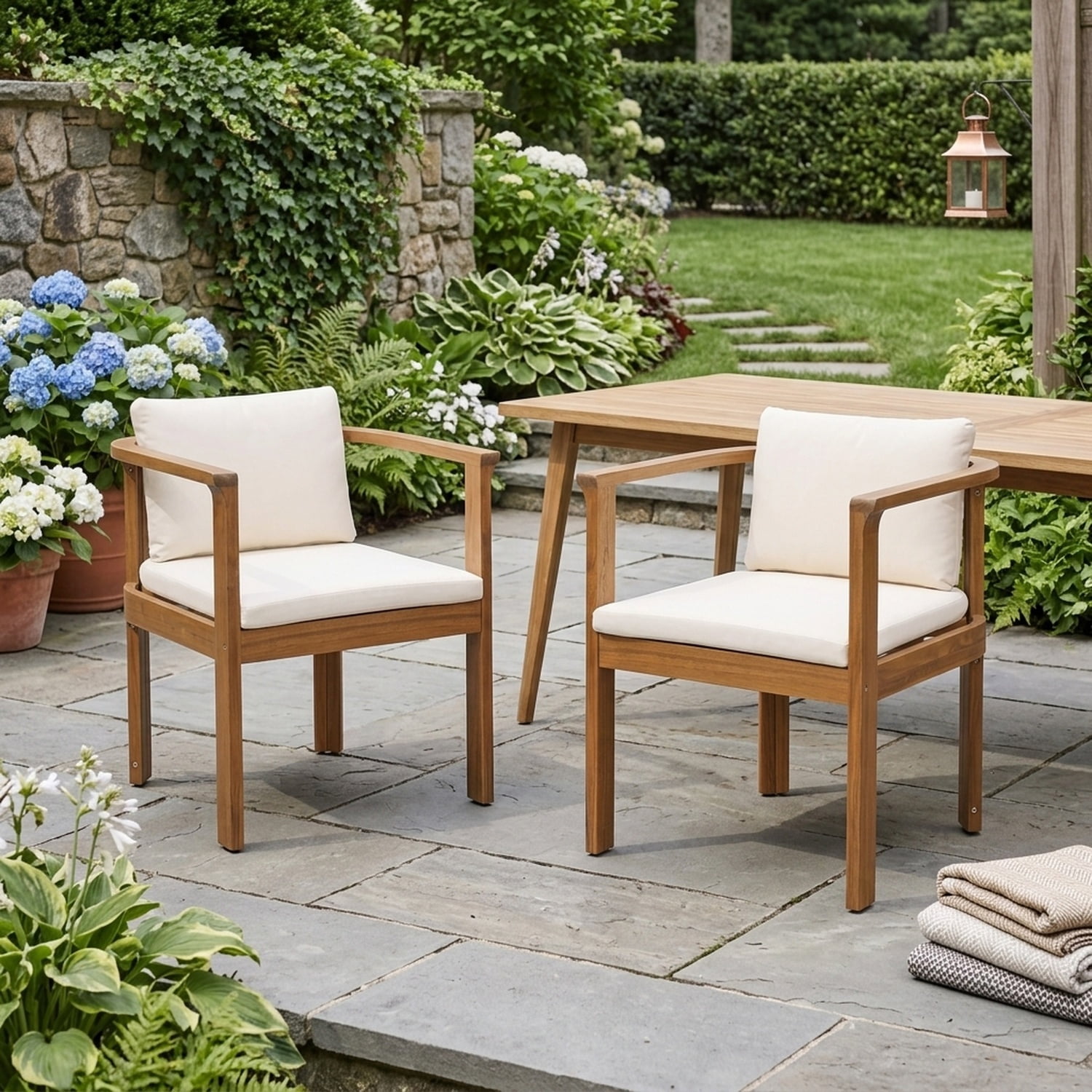 Set of 2 Acacia Wood Outdoor Dining Chairs with Curved Arms and Cream Cushions