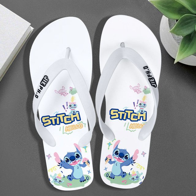 Chanclas de verano nuevas de Disney Stitch para hombres y mujeres, Y2k, lindas zapatillas de playa de moda con dibujos animados, antideslizantes, informales, para el hogar