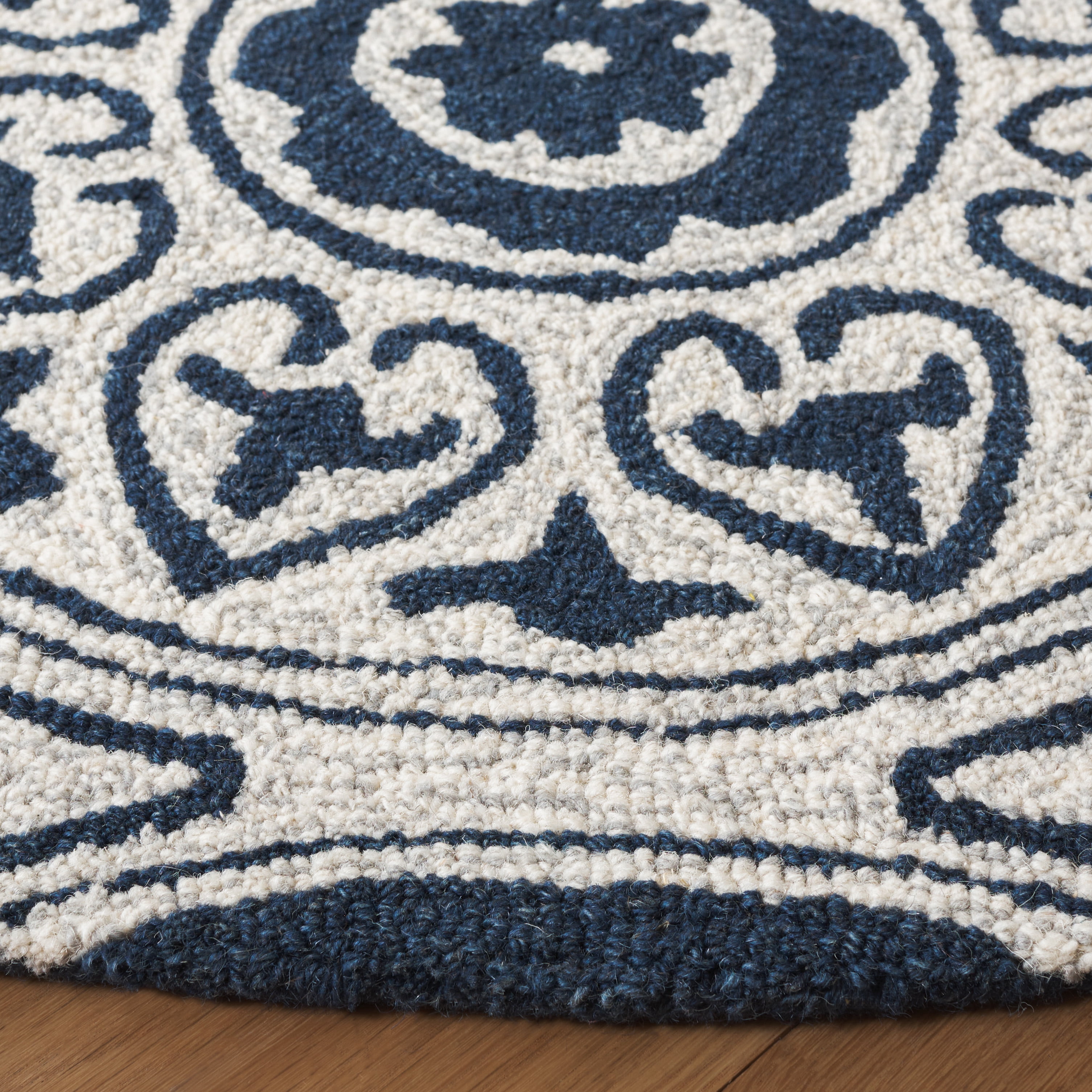 SAFAVIEH Metro Isador Geometric Area Rug, Blue/Ivory, 6' x 6' Round