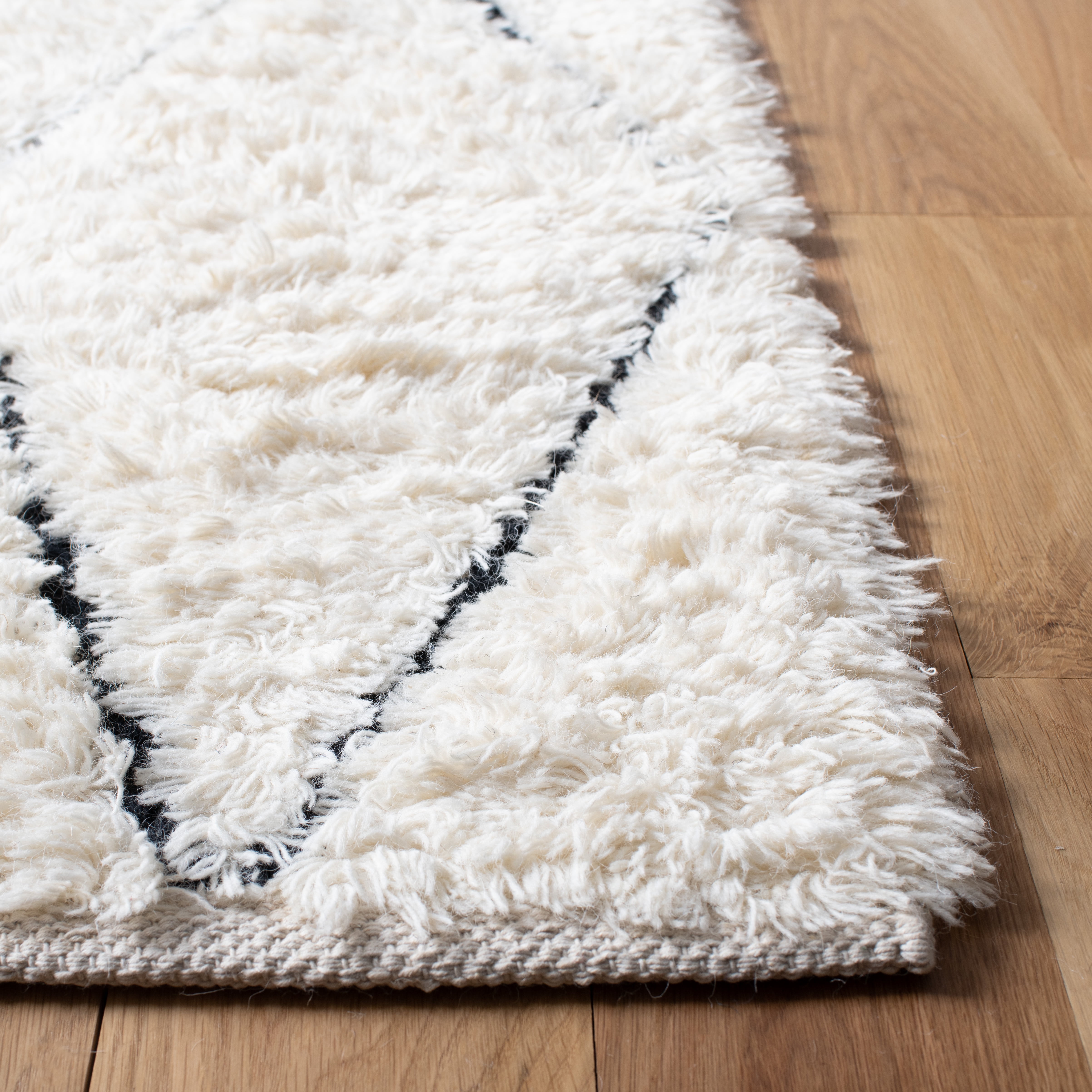 SAFAVIEH Natura Kuzman Geometric Wool Area Rug, Ivory/Black, 8' x 10'