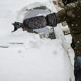 thumbnail image 3 of Rascador de hielo con guante Herramienta de limpieza Descongelador de hielo Desmontador de r para camión Rojo Sharpla Pala de nieve, 3 of 8