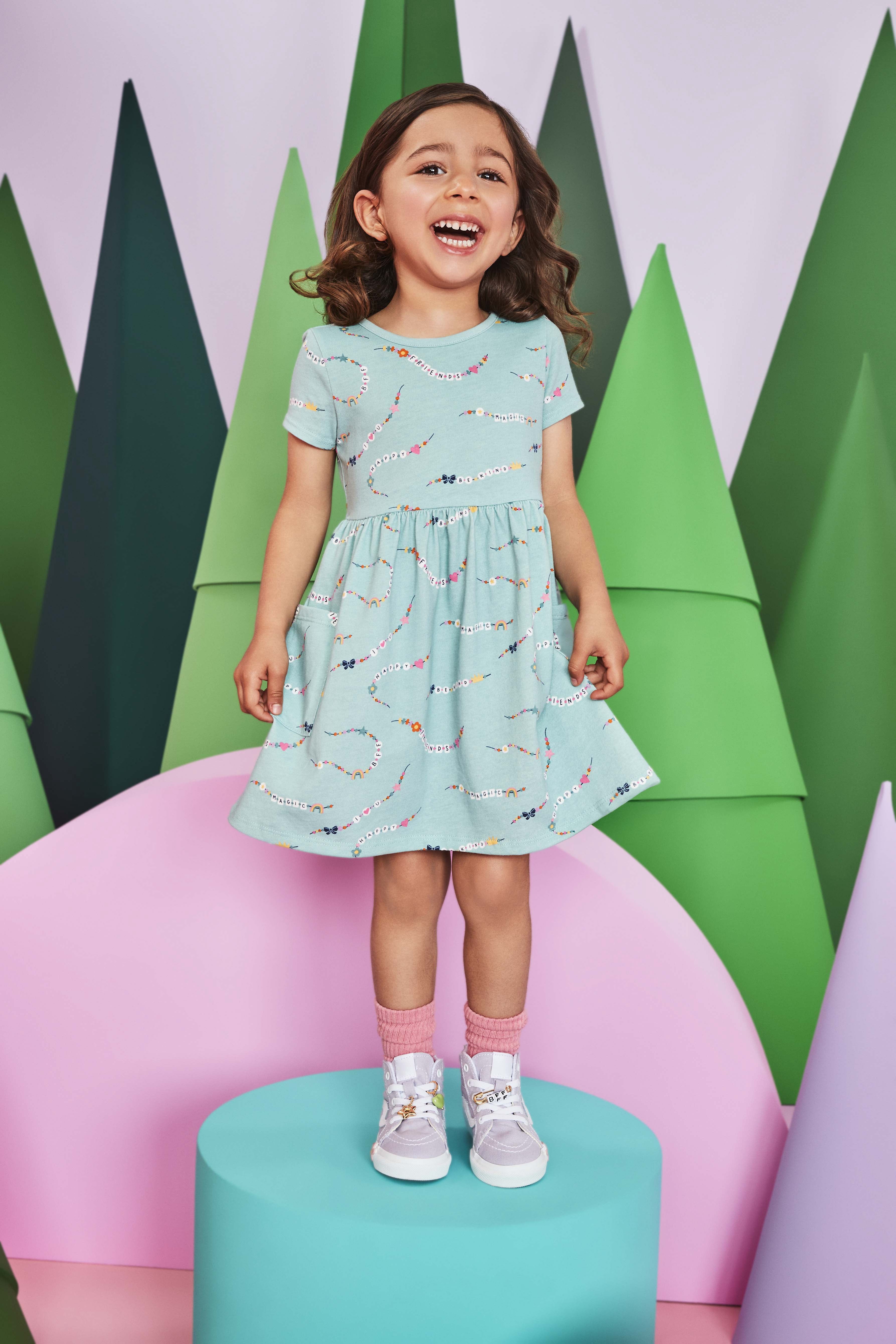Garanimals Toddler Girl Short Sleeve Printed Dress with Patch Pockets, Sizes 18M-5T