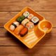 thumbnail image 4 of Bandeja para dumplings de estilo japonés con compartimento para vinagre y hueco para salsa | Plato dividido para mojar sushi, gyozas, snacks y aperitivos, 4 of 5