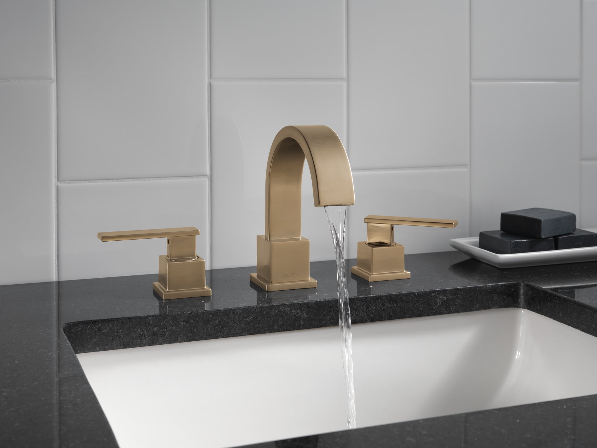 Delta Vero Two Handle Widespread Bathroom Faucet in Champagne Bronze 3553LF-CZ