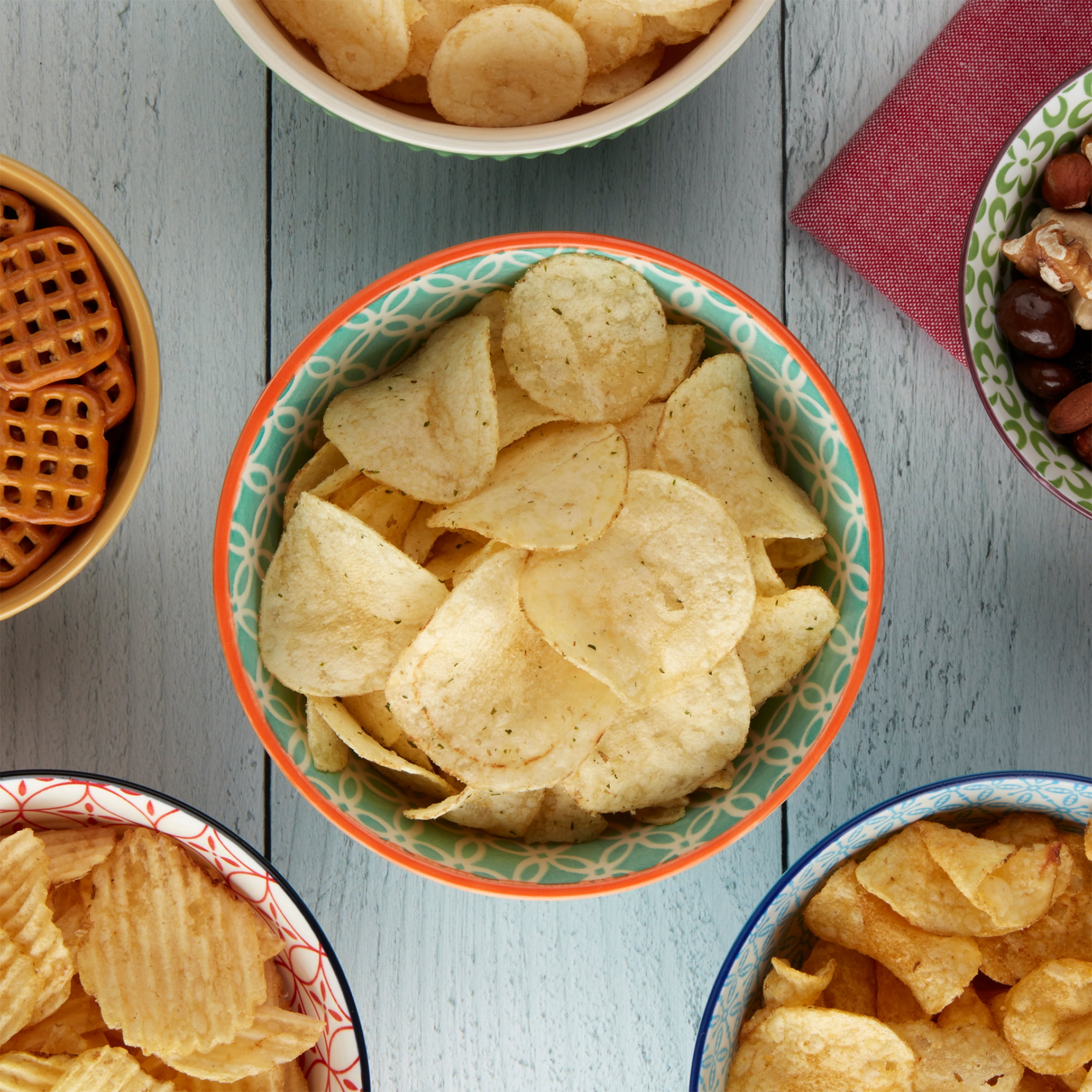Great Value Sour Cream & Onion Flavored Potato Chips, 8 oz