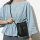 thumbnail image 5 of Bolsa de mano con solapa a la moda informal de piel sintética para teléfono móvil portátil suave para viajes JShteea Para Estrenar, 5 of 8