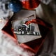 thumbnail image 4 of Navidad Colgante Colgante Decoración Regalo Personalizado Camión De Bomberos Vehículo Camión Barco Excavadora Colgante Cateissary HA042991-01, 4 of 5