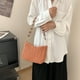 thumbnail image 3 of Bolso Cuadrado Paja para Mujer Con Cadena Mano en La Playa, 3 of 9