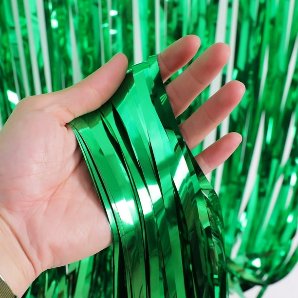 Xiao Hua Juego de 4 cortinas de lluvia con borlas brillantes verdes de 1 m x 2,4 m, fondo fotográfico, ideal para cumpleaños, bodas, fiestas y eventos festivos.