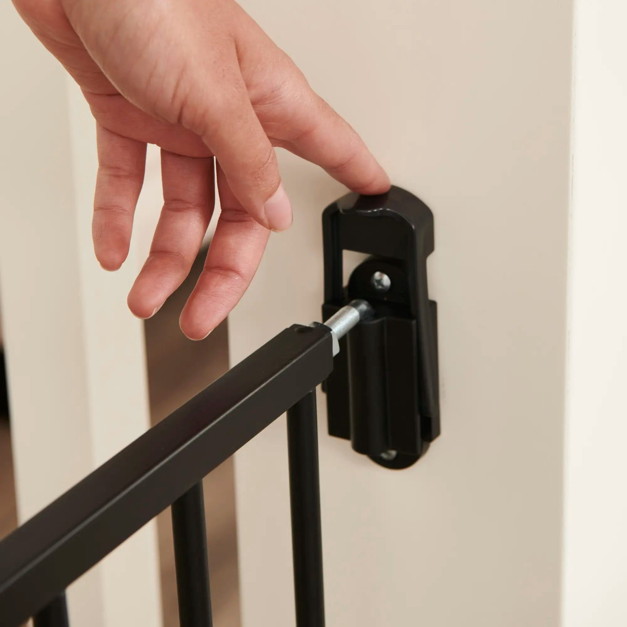 Regalo Extra Wide 2-in-1 Metal Stairway & Hallway Baby Safety Gate with Mounting Kit, Ages 6–24 Months, Black