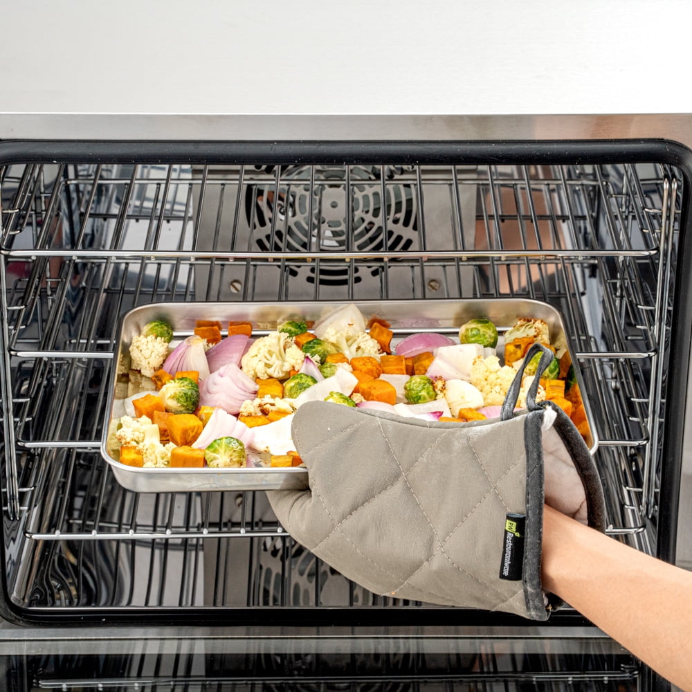 Restaurantware-Hi Tek Half Size Convection Oven, 1 Countertop Electric Oven - 2.3 Cu. Ft., 208/240V, Stainless Steel Commercial Convection Oven, 2800W, 4 Racks Included