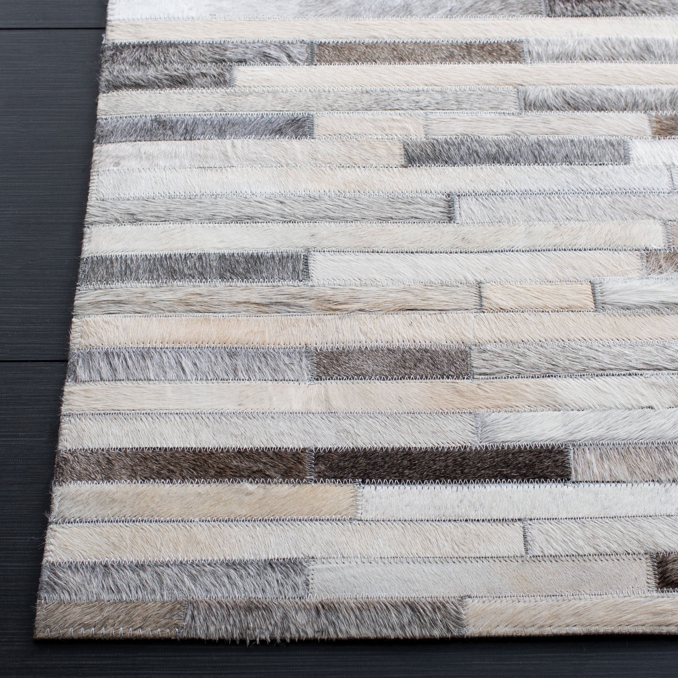 SAFAVIEH Studio Leather Kenyon Striped Area Rug, Ivory/Grey, 4' x 6'