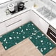 thumbnail image 5 of Juego de 2 Tapetes Navideños para Cocina | Felpudos Antideslizantes de Poliéster En Rojo y Verde | Alfombras Antimanchas para Entrada, Baño y Dormitorio | Alfombra Decorativa Navideña, 5 of 6