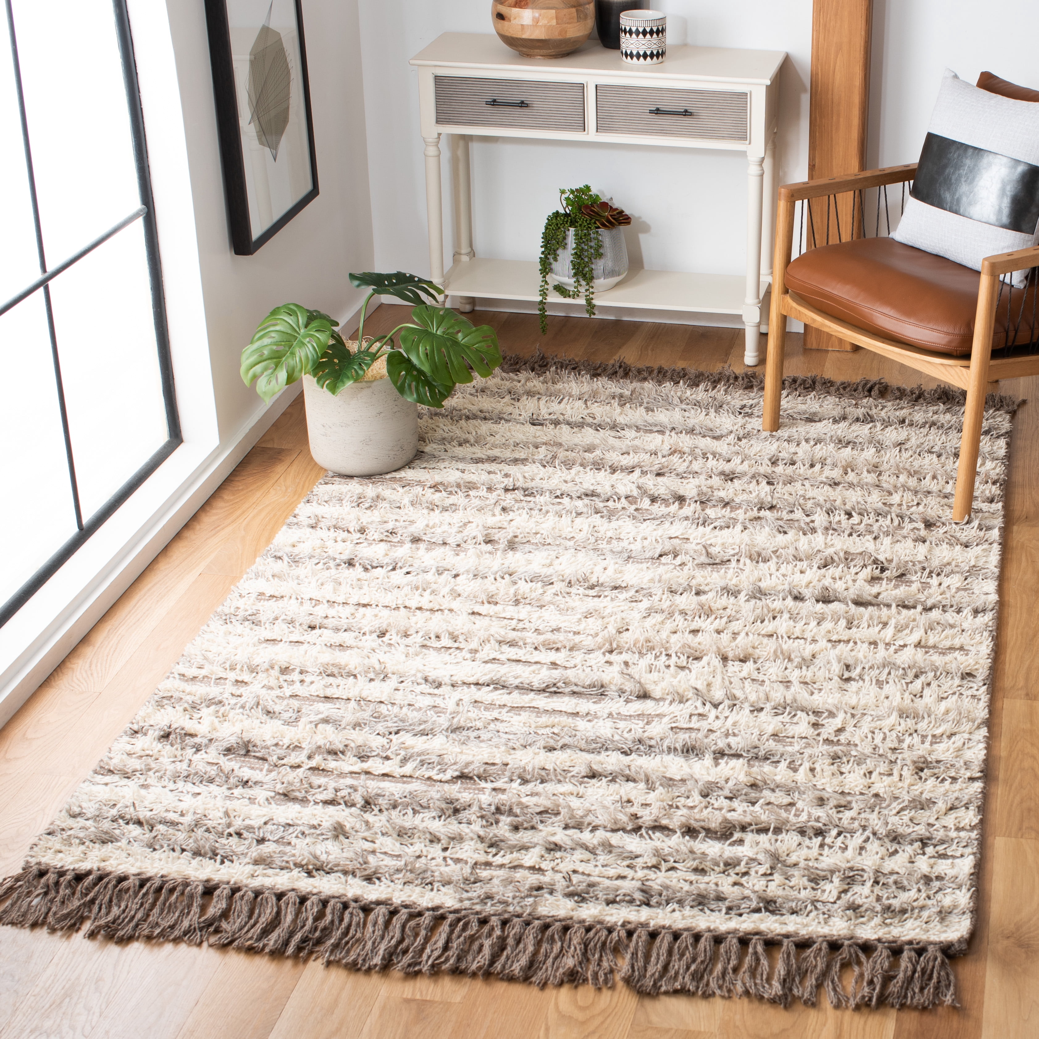 SAFAVIEH Casablanca Dominic Distressed Wool Area Rug, Natural/Ivory, 5' x 8'