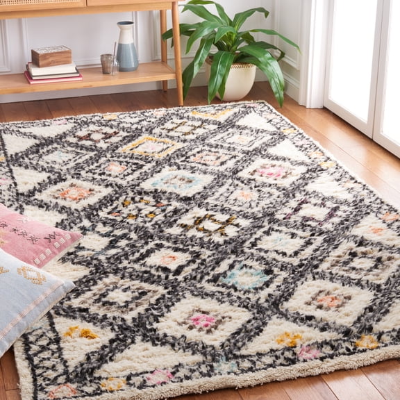 Safavieh Kenya Norwood Geometric Area Rug, Natural/Multi, 5' x 8'