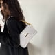 thumbnail image 3 of Bolso bandolera de un solo hombro para viajes diarios Bolso nuevo de piel sintética blanco, 3 of 5