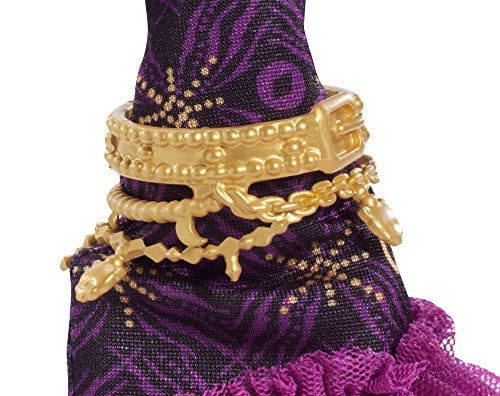 clawdeen wolf frights camera action