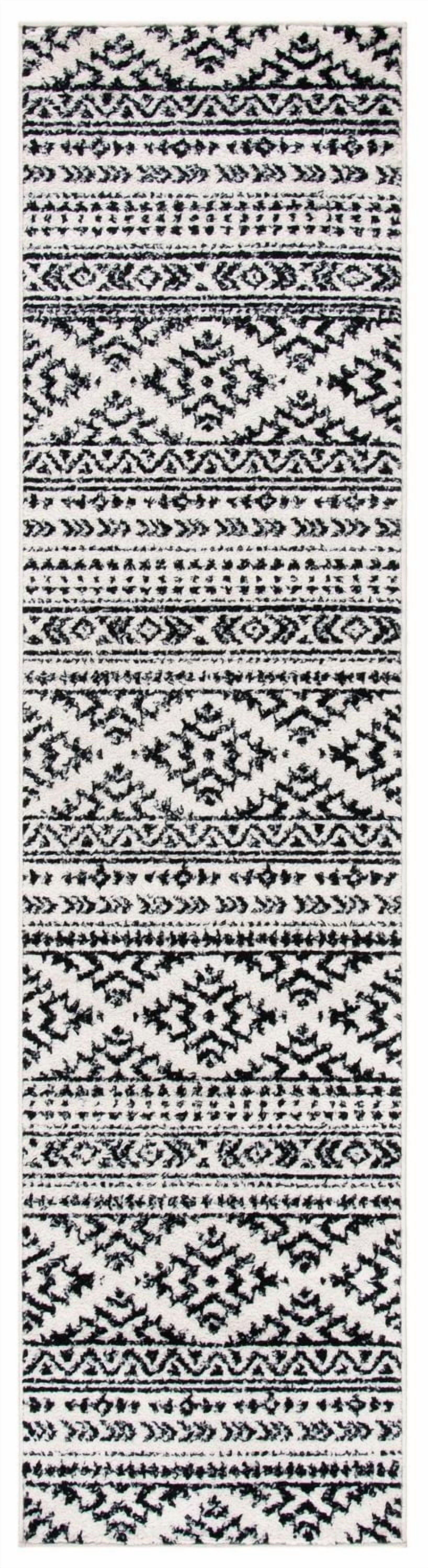 SAFAVIEH Tulum Lakisha Distressed Southwestern Area Rug