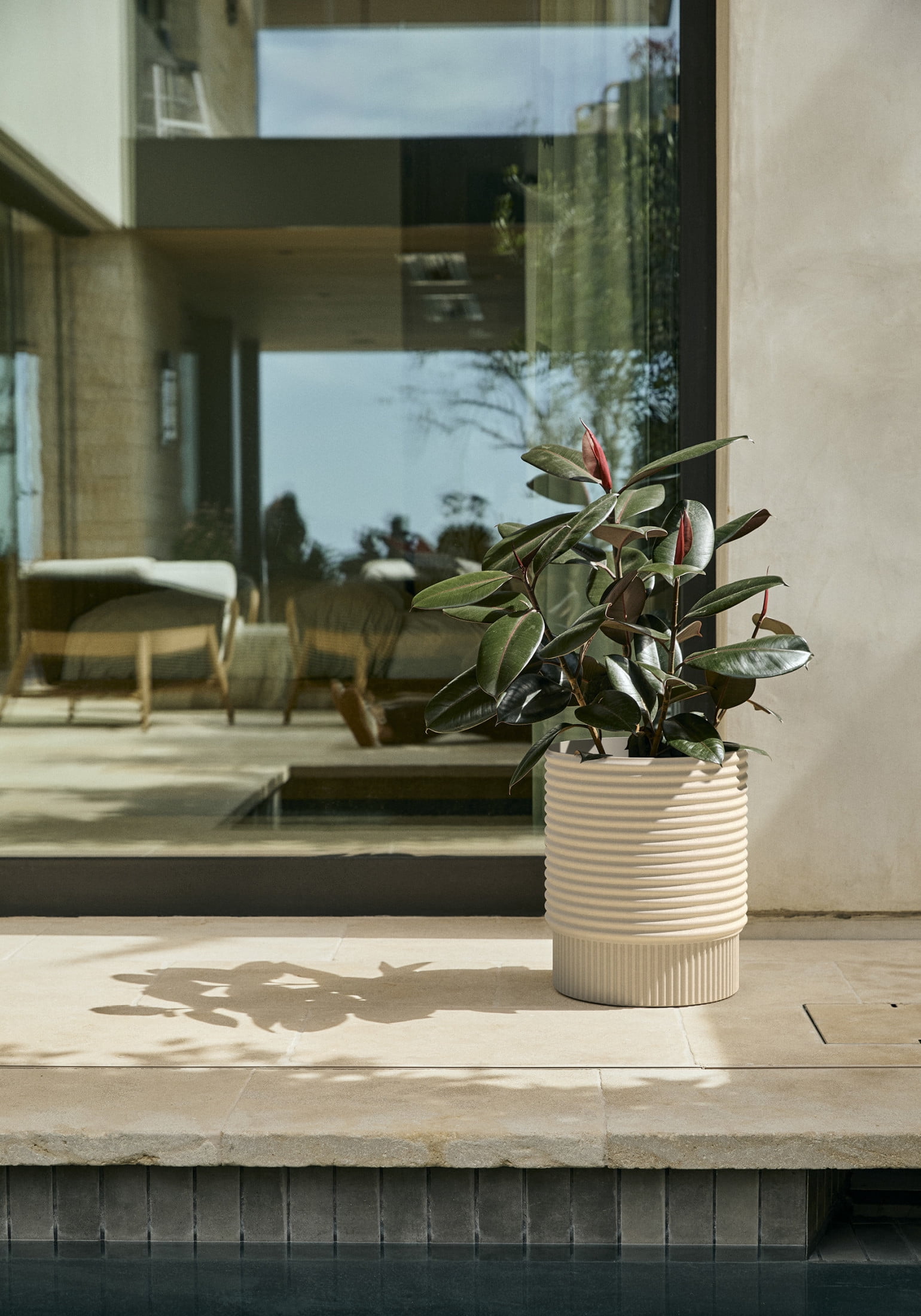Veradek Mod Series 17" Plastic-Stone Medum Planter - (Sand)