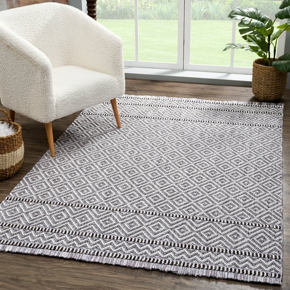 United Weavers Keya Yasmin Modern Geometric Accent Rug, Grey, 1'10" x 3'