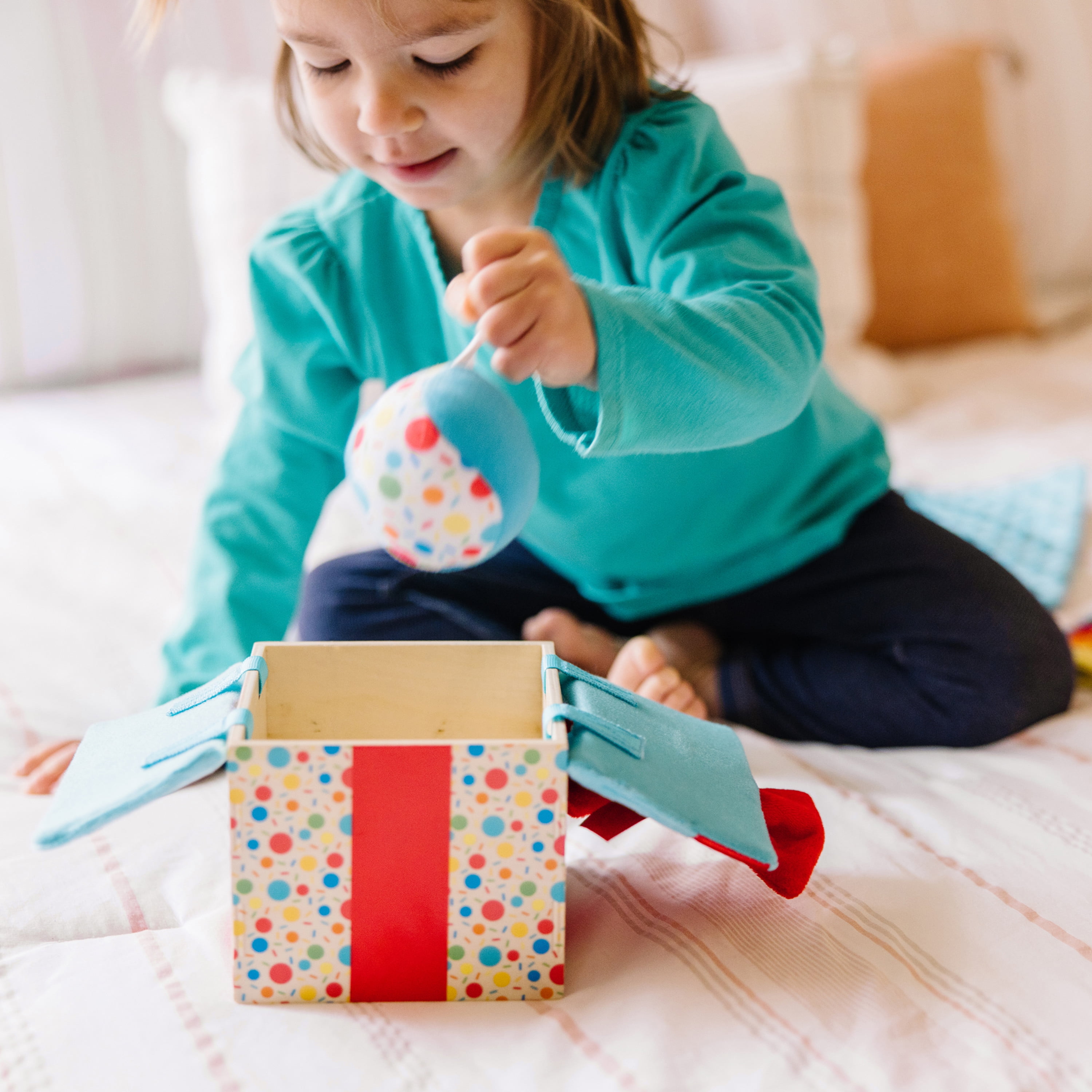 Melissa & Doug Wooden Surprise Gift Box Infant Toy (5 Pieces)