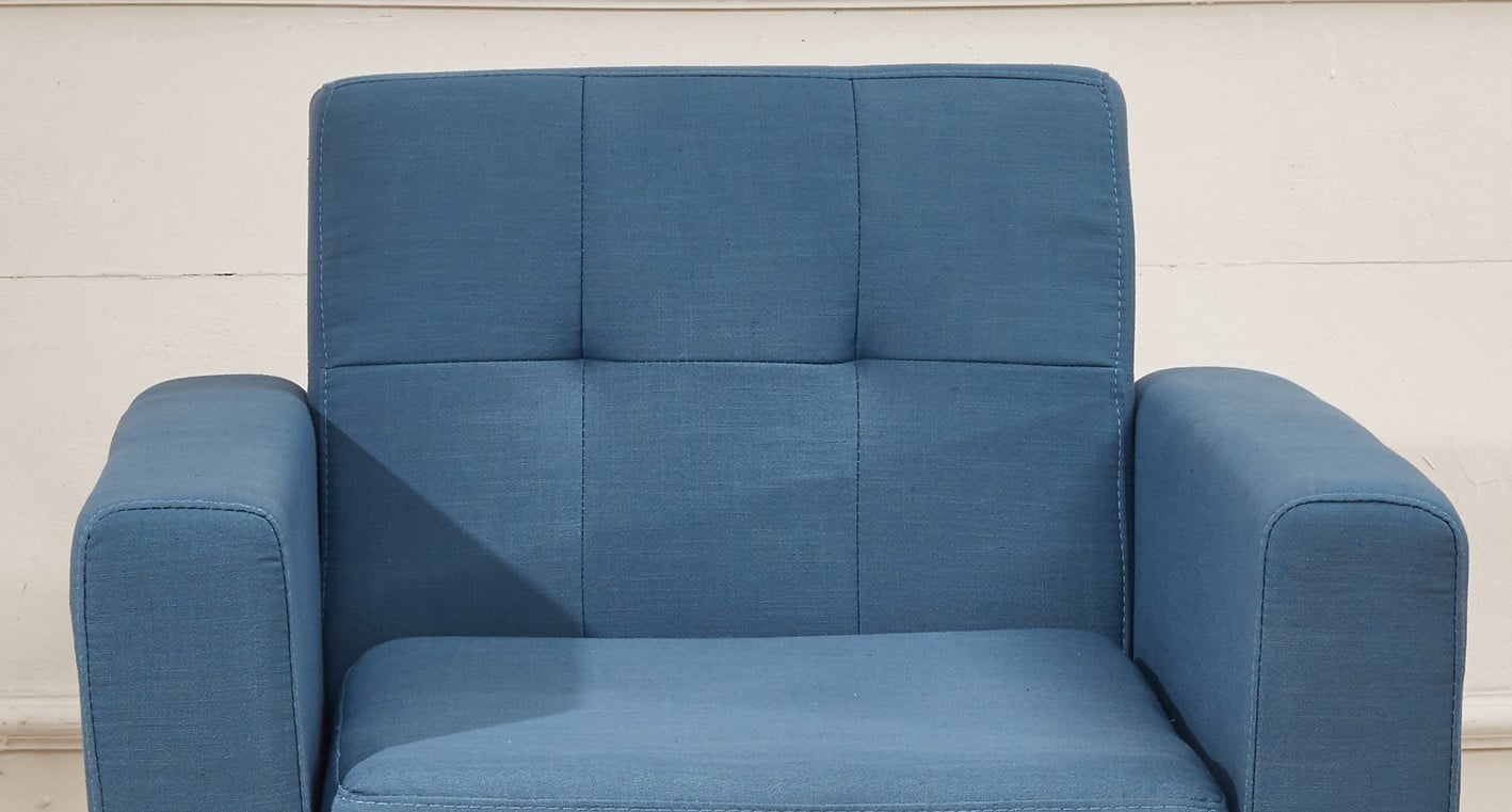 Uspridefurniture Zohaib 31.1'' Wide Tufted Linen Lounge Armchair,Blue