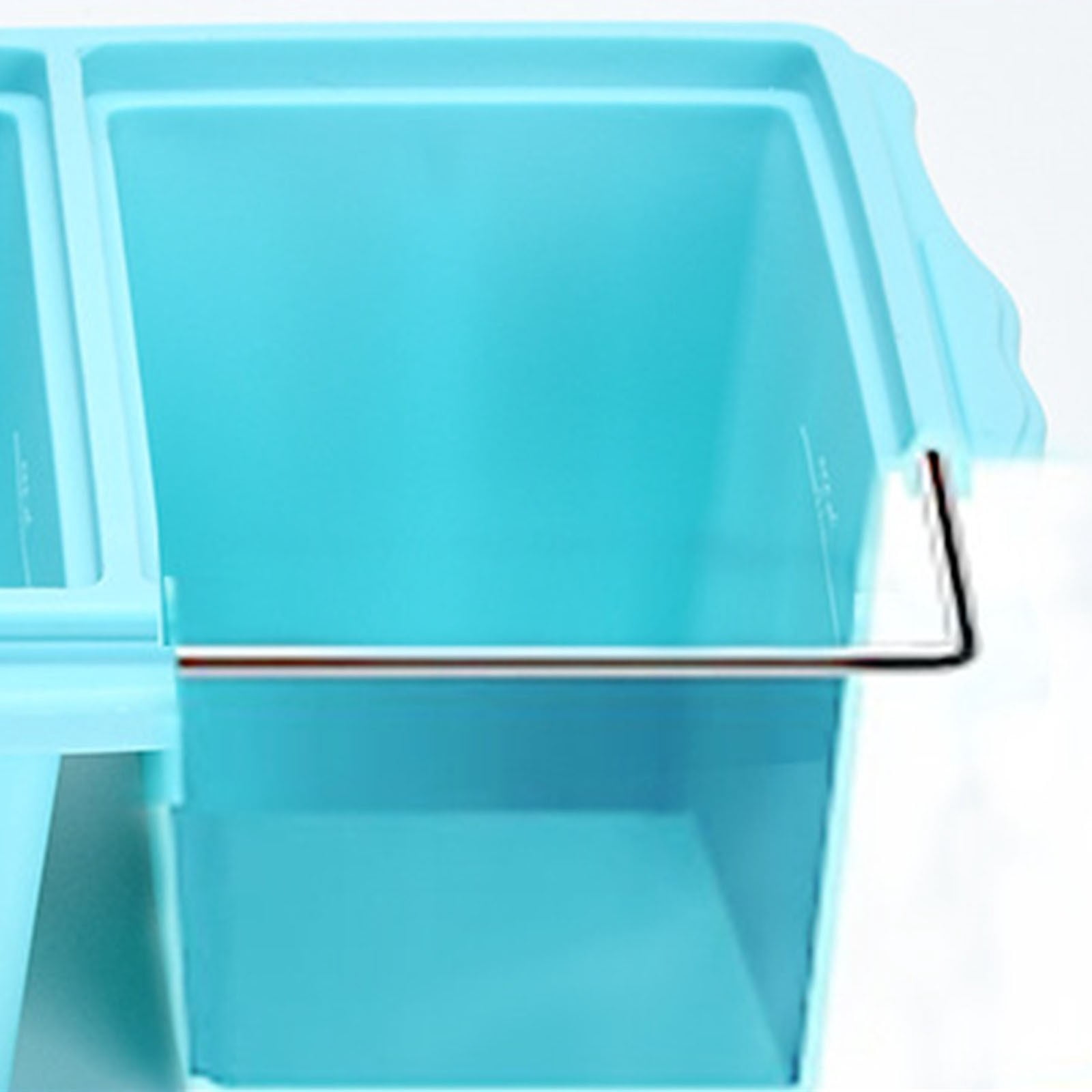 Black Silic 1Pcs Ice Cube Tray with Lid,Silic 1Pcs Freezer Tray with Lid,Three-Piece Set,Suitable for Storing and Freezing Meals,Soups,Etc