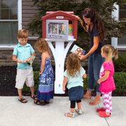 Simplay3 Sharing Library Box, Community Learning & Education Book Display, Plastic