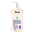 thumbnail image 2 of Jabón líquido para manos Kleenex antibacterial cuidado humectante crema de coco y almendras 450 ml, 2 of 4