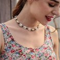 thumbnail image 2 of Collar de concha de cauri natural para mujer, gargantilla de concha hecha a mano, collar ajustable, joyería bohemia de playa hawaiana, 2 of 3