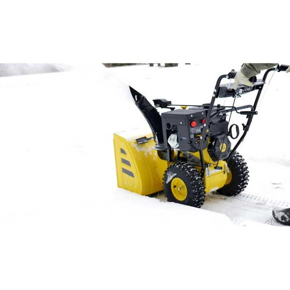 CHAMPION 2STAGE SNOW BLOWER W/27IN CLEARING WIDTH AND 21IN CLEARING HEIGHT