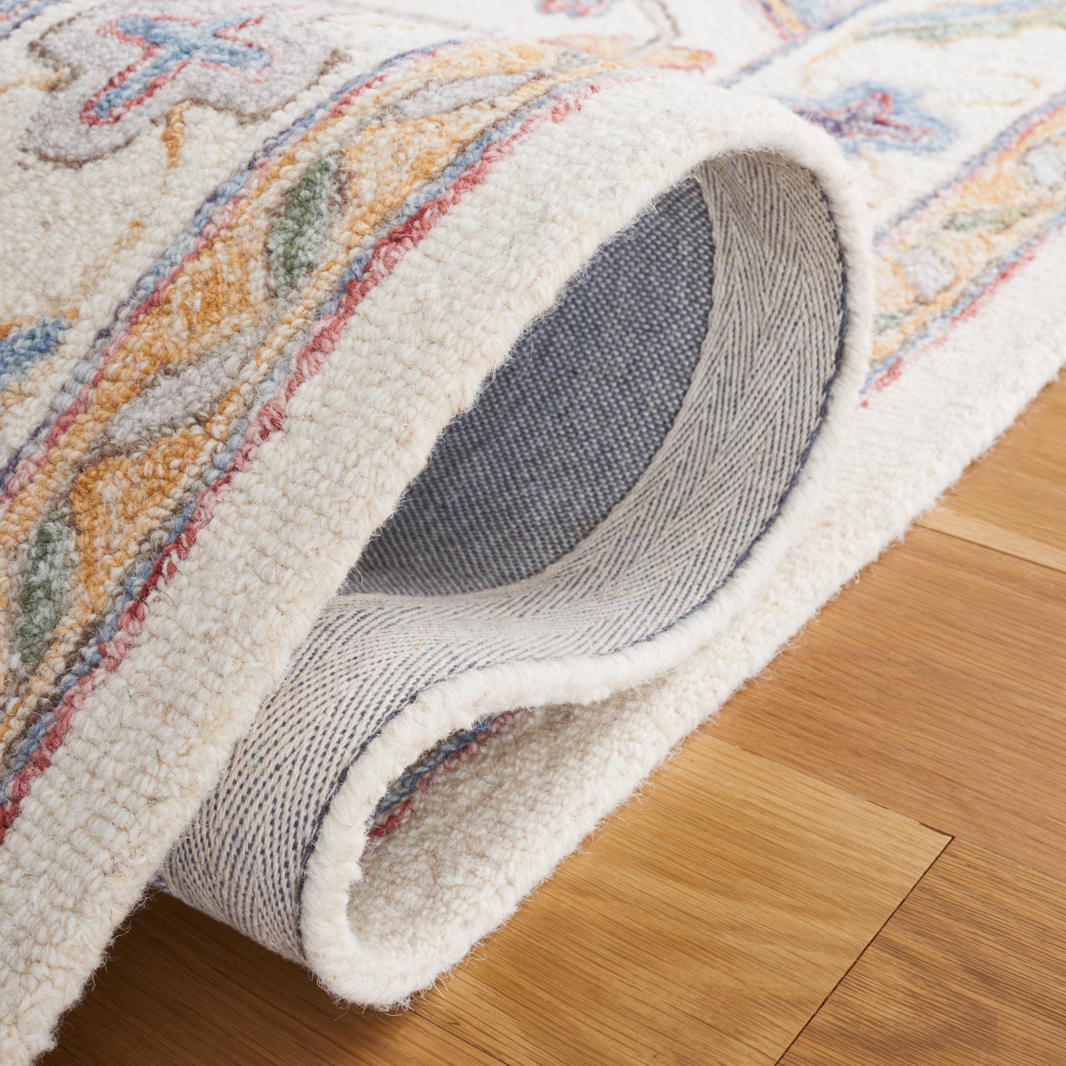 SAFAVIEH Metro David Medallion Area Rug, Ivory/Rust, 6' x 6' Square